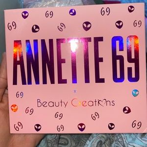Annette69 beauty creations Palette